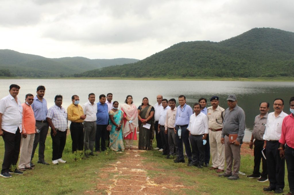 पूर्वी सिंहभूम जिला उपायुक्त ने पदाधिकारियों के साथ बुरूडीह डैम का किया निरीक्षण, पर्यटन की संभावनाओं को देखते हुए डैम के विकास को लेकर मौके पर मौजूद पदाधिकारियों को दिए आवश्यक दिशा-निर्देश