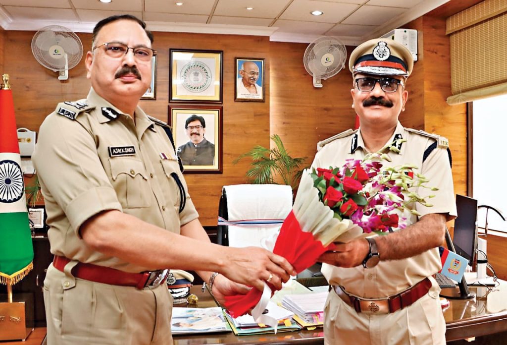 Police Headqarter: झारखंड के नये डीजीपी बोले : महिला सुरक्षा, नशे का कारोबार, अपराध रोकना हमारी प्राथमिकता, पारदर्शिता के साथ ट्रांसफर-पोस्टिंग होगी