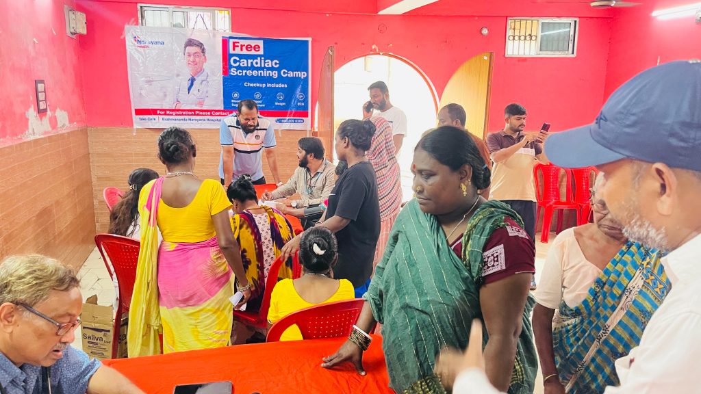 Jamshedpur: जिला कांग्रेस अध्यक्ष आनंद बिहारी दुबे के निर्देशानुसार आयोजित मेगा मेडिकल शिविर में सैकड़ो लोगों ने स्वास्थ्य जांच एवं दवा का उठाया लाभ