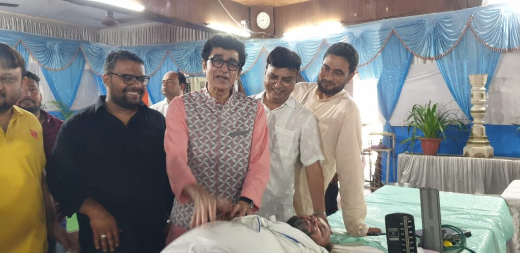 Jamshedpur:कार्यकर्ताओं ने मनाया पूर्व सांसद डॉ. अजय कुमार का जन्मदिन,कई कार्यक्रम आयोजित