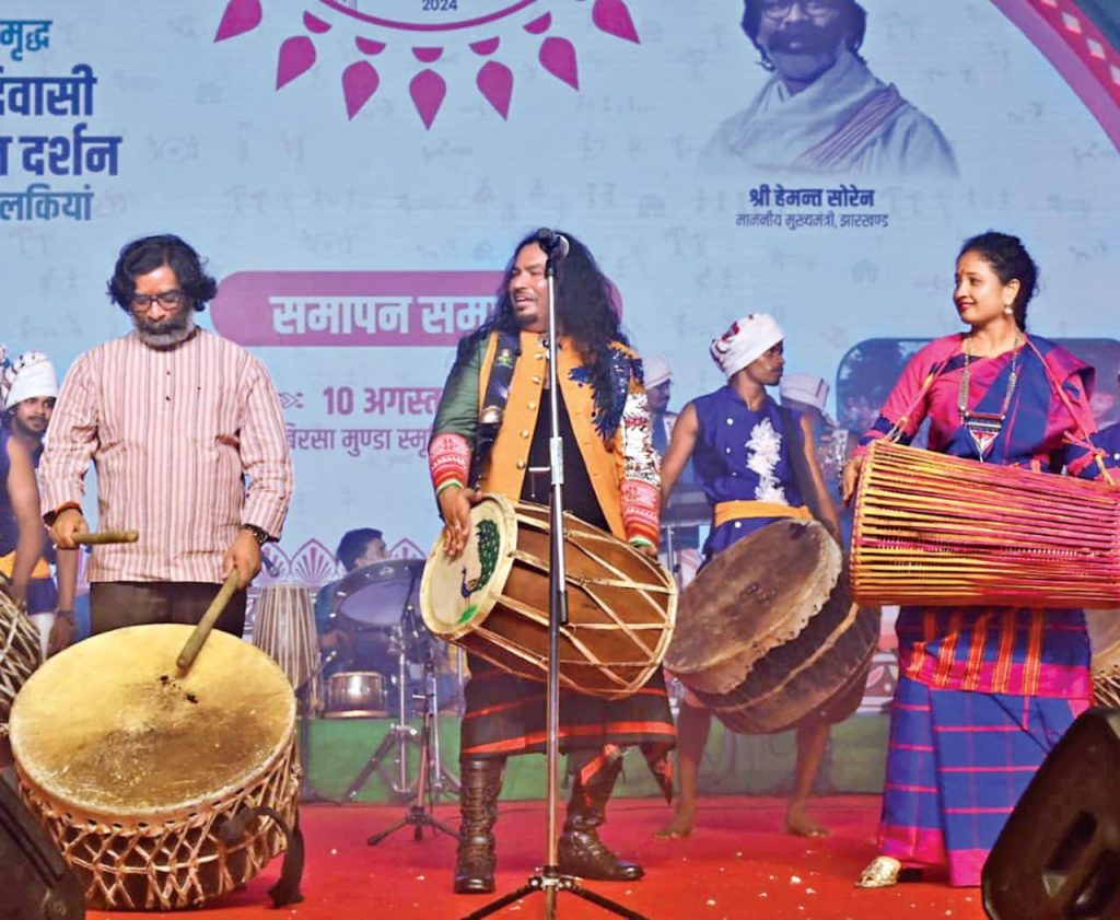 jharkhand Event: आदिवासी महोत्सव संपन्न, सीएम ने कलाकारों और खेल के लिए की कई घोषणाएं
