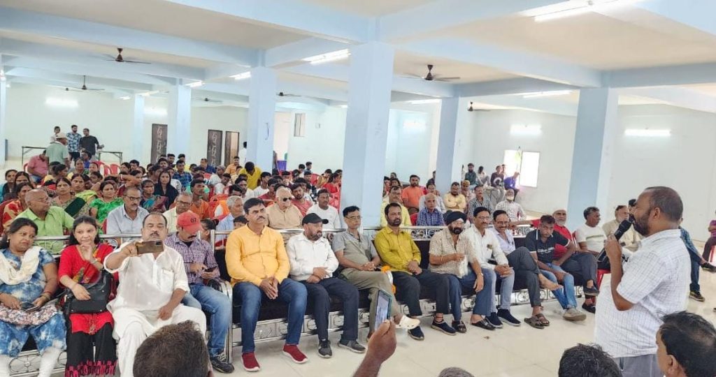 Political Meeting: विधायक मंगल कालिंदी ने की बैठक, कार्यकर्ताओं को दिया जीत का मंत्र; बोले, चुनाव की तैयारियों में जुट जाएं