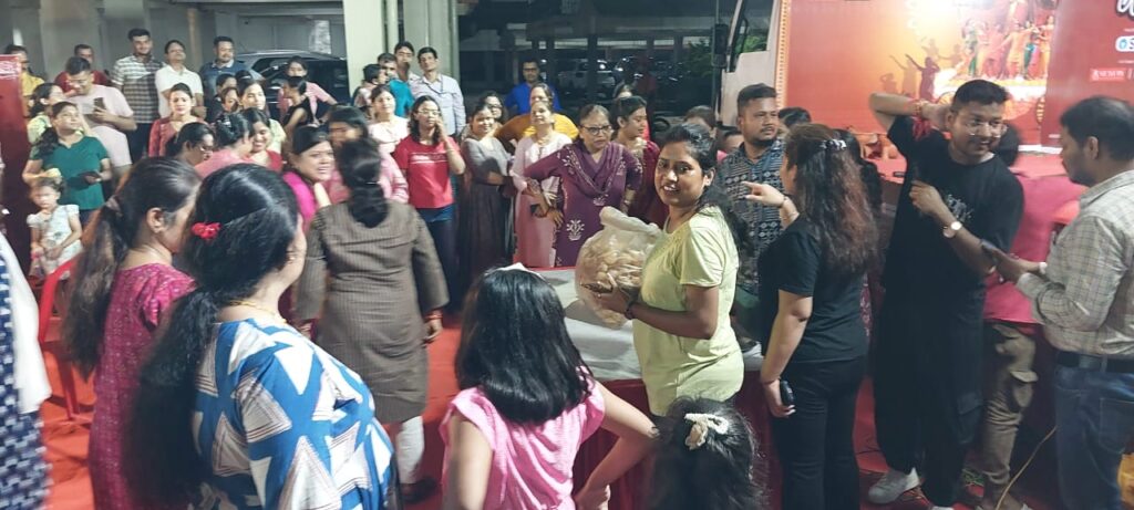 Jamshedpur: रेड एफएम के कार्यक्रम में श्रीनाथ ग्लोबल विलेज वासियों ने खूब की मस्ती,इवेंट में विजेता बनने के लिए दिखी गजब की जोश