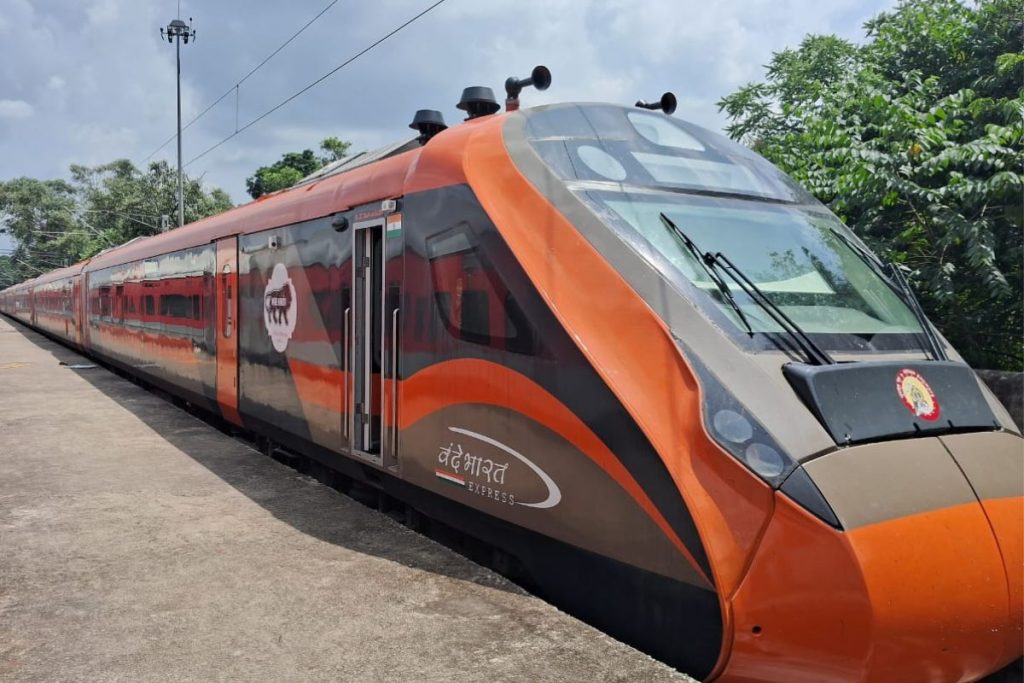 टाटानगर से बरहमपुर के लिए 130 किमी प्रतिघंटे की रफ्तार से दौड़ी वंदेभारत, 10 सितंबर को टाटा-पटना का ट्रायल