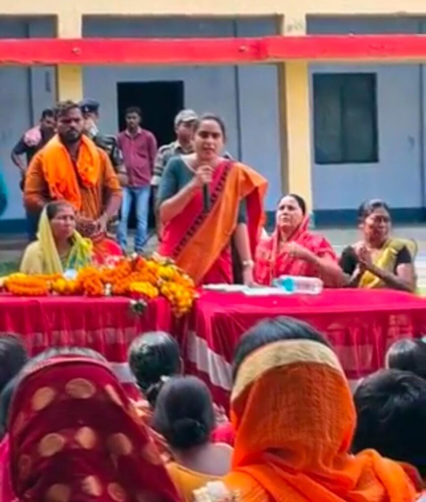 Dhanbad News: ग्रामीणों का आरोप, TATA कंपनी खनन कार्य कर बर्बाद कर रही है जमीन, विधायक बोलीं, कंपनी को देनी होगी बिजली-पानी व अन्य सुविधाएं
