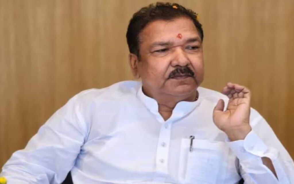 Bihar Land Servey : मंत्री ने राजस्व रिकॉर्ड की ऑनलाइन याचिकाएं खारिज करने को लेकर अंचल के अधिकारियों को कड़ी कार्रवाई की चेतावनी दी, इसे ‘आपराधिक कृत्य’ बताया