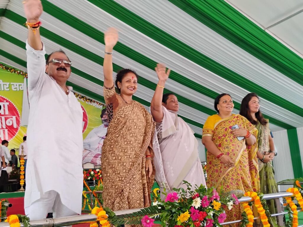 Maiyan Samman Yatra: गढ़वा में कल्पना बोलीं, हेमंत सोरेन को भाजपा ने षड्यंत्र के तहत जेल भेजा, ताकि कल्याणकारी योजनाएं बाधित हों
