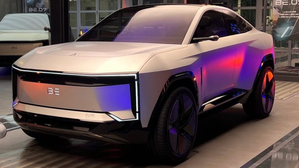 Mahindra BE 09 : Tesla को टक्कर देने आ रही Mahindra की यह नई फ्यूचरिस्टिक कार ,जाने क्या रहेगी कीमत Mahindra BE 09