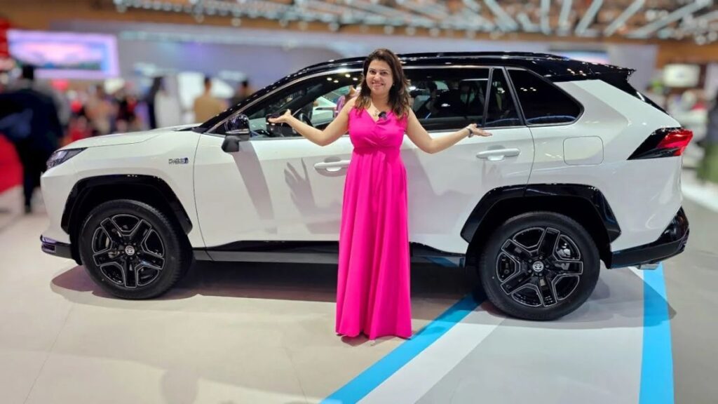 क्या फैमिली के लिए सही है Toyota Rumion गाड़ी, इस दिवाली पर खरीदने से पहले जाने पूरी डिटेल Toyota Rumion