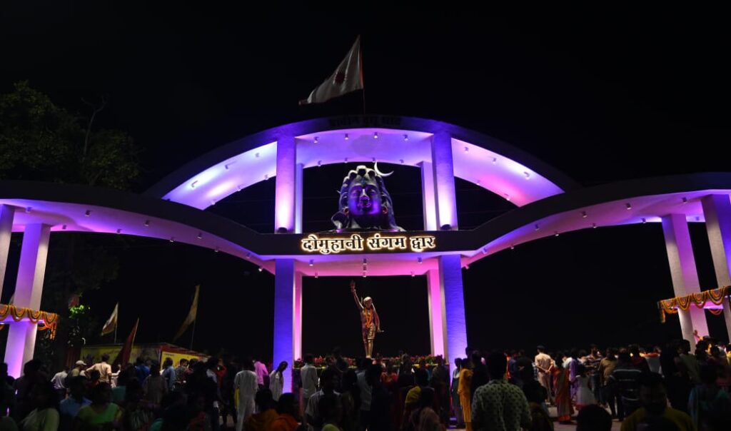 Jamshedpur News: सुवर्णरेखा दोमुहानी संगम द्वार जमशेदपुर की जनता को समर्पित, मंत्री बन्ना गुप्ता ने किया उदघाटन, महाआरती का हुआ आयोजन