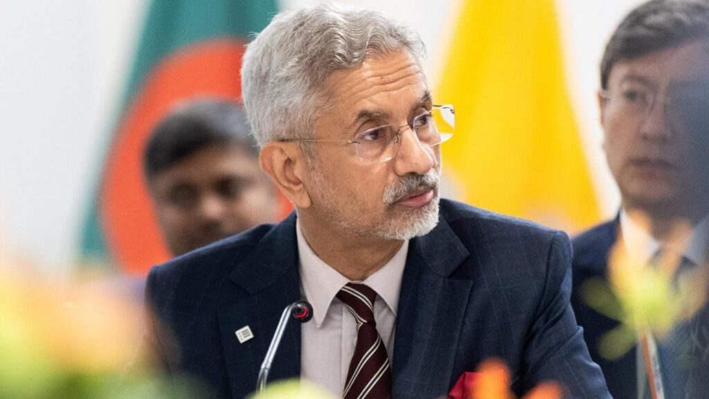 Iran Israil Conflict: भारत ने पश्चिम एशिया में बढ़ते तनाव पर गहरी चिंता जताई, सभी पक्षों से संयम बरतने का आह्वान किया, भारतीय नागरिकों से सतर्क रहने को कहा
