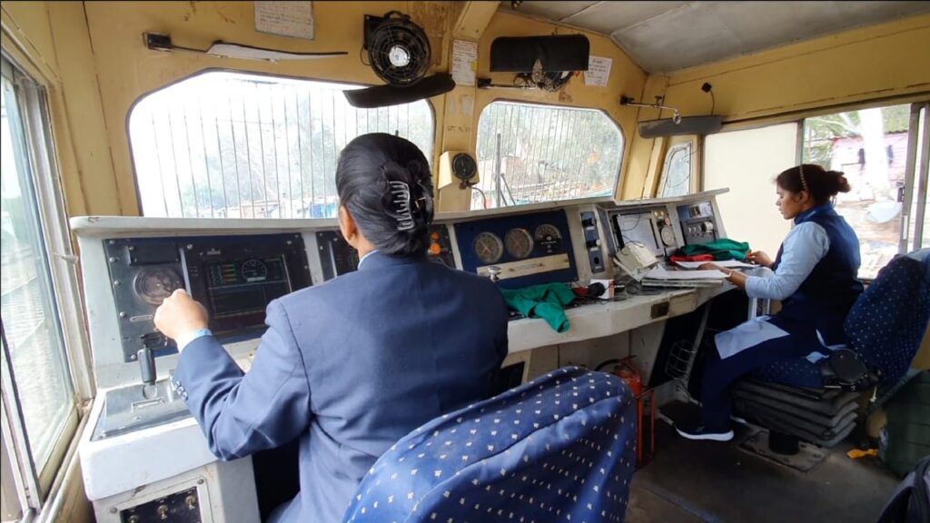 Indian Railway: रेलवे ने दैनिक विश्राम को साप्ताहिक विश्राम में समायोजित किया, लोको पायलट और यूनियन का कड़ा ऐतराज, कहा-ऐसा कर आदेशों का उल्लंघन किया जा रहा