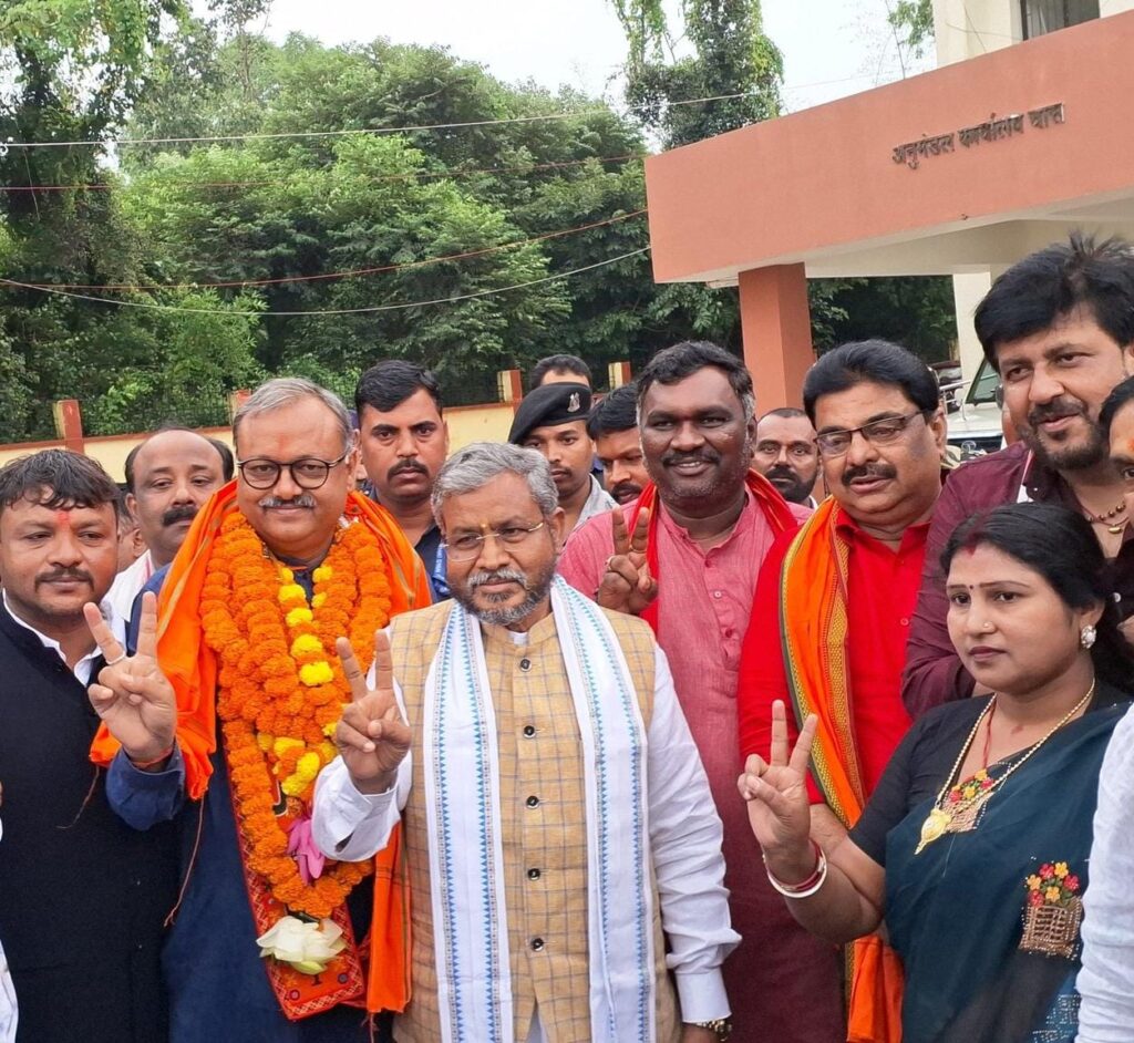 Babulal Marandi: बाबूलाल का हेमंत पर आरोप, गुरुजी की कसम खाकर हेमंत ने जनता को ठगा, वादा कर युवाओं को बेरोजगारी भत्ता, युवतियों को नहीं दिया सोने का सिक्का