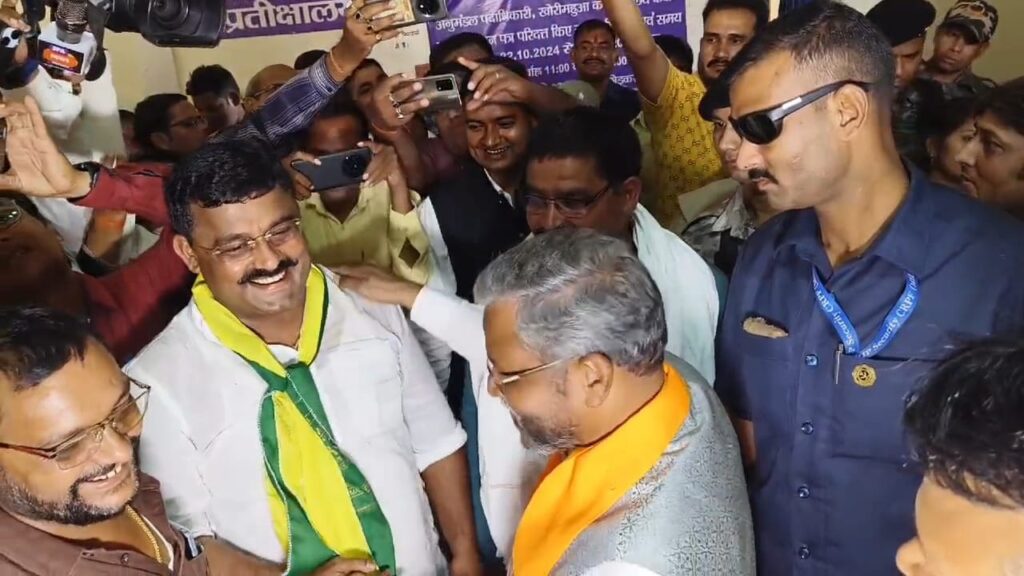 Jharkhand Elections: राज्य के सबसे अमीर प्रत्याशी हैं निरंजन राय, संपत्ति 137.36 करोड़, भाजपा से बागी होकर राजधनवार से बाबूलाल मरांडी को दे रहे चुनौती
