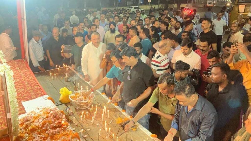 Ratan Tata Tribute: ‘टेल्को एक शाम अन्नदाता के नाम’ कार्यक्रम में रतन टाटा को दी गयी श्रद्धांजलि, कैंडल जलाकर लोगों ने की दिवंगत आत्मा की शांति के लिए प्रार्थना