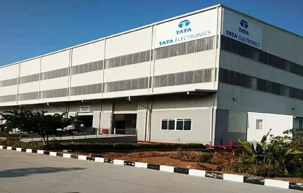 Tata Electronic’s: टाटा इलेक्ट्रॉनिक्स के आग प्रभावित कारखाने में आंशिक परिचालन शुरू, आईफोन की आपूर्ति पर असर नहीं