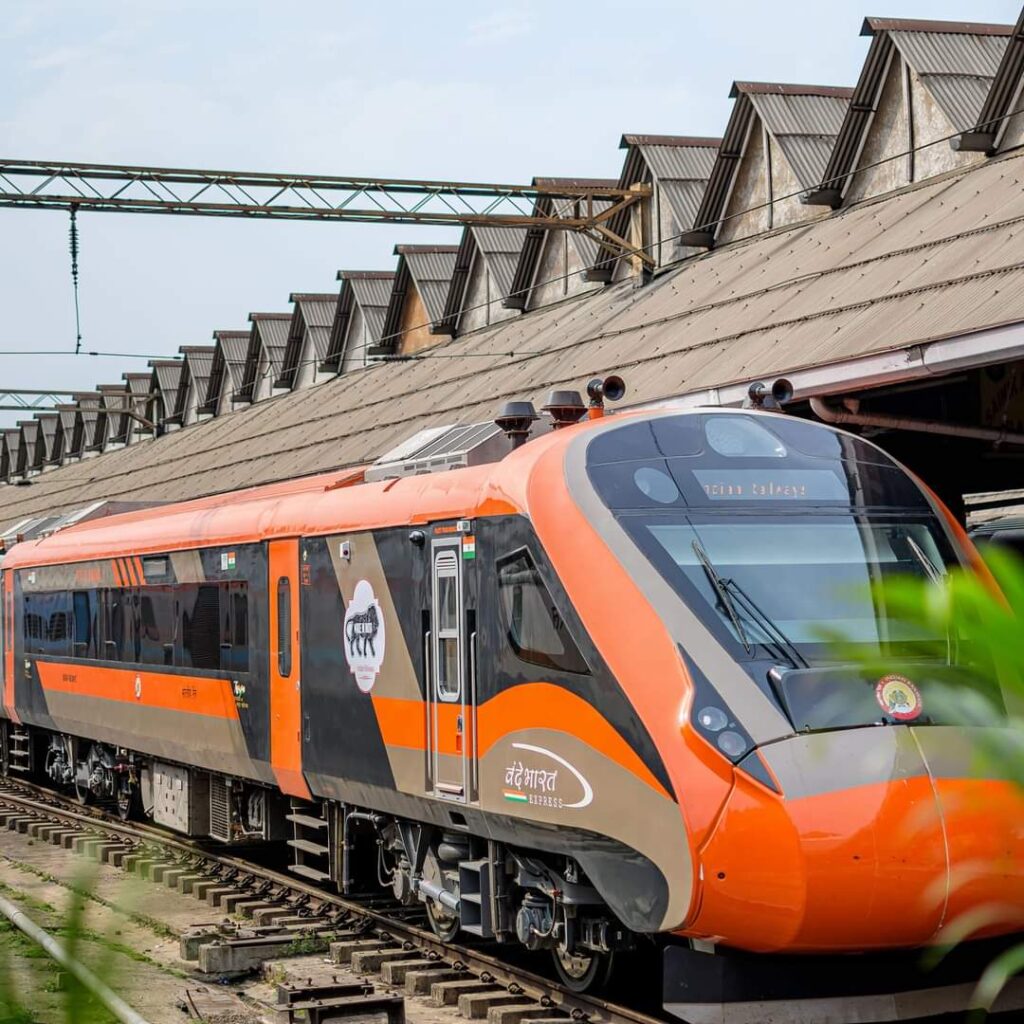 Attack on Vande Bharat Train: थम नहीं रही वंदे भारत पर पथराव, डांगुआपोशी और मलुका स्टेशन के पास टाटानगर- बरहमपुर वंदे भारत ट्रेन को फिर बनाया निशाना, टूट गये शीशे