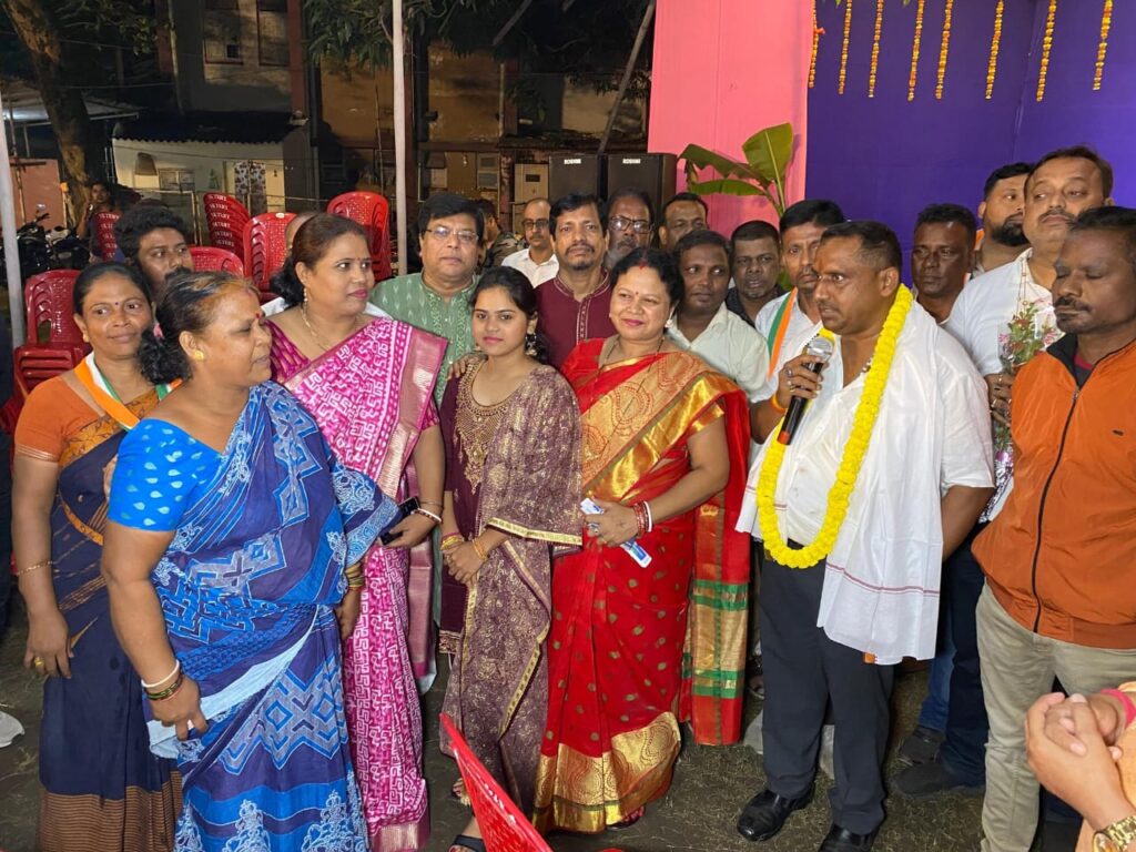Banna Gupta Election Campaign: जमशेदपुर पश्चिम के कांग्रेस प्रत्याशी मंत्री बन्ना गुप्ता ने किया प्रचार, बोले, मैंने पूरी ईमानदारी से विकास का काम किया है, उसे देखकर करें समर्थन