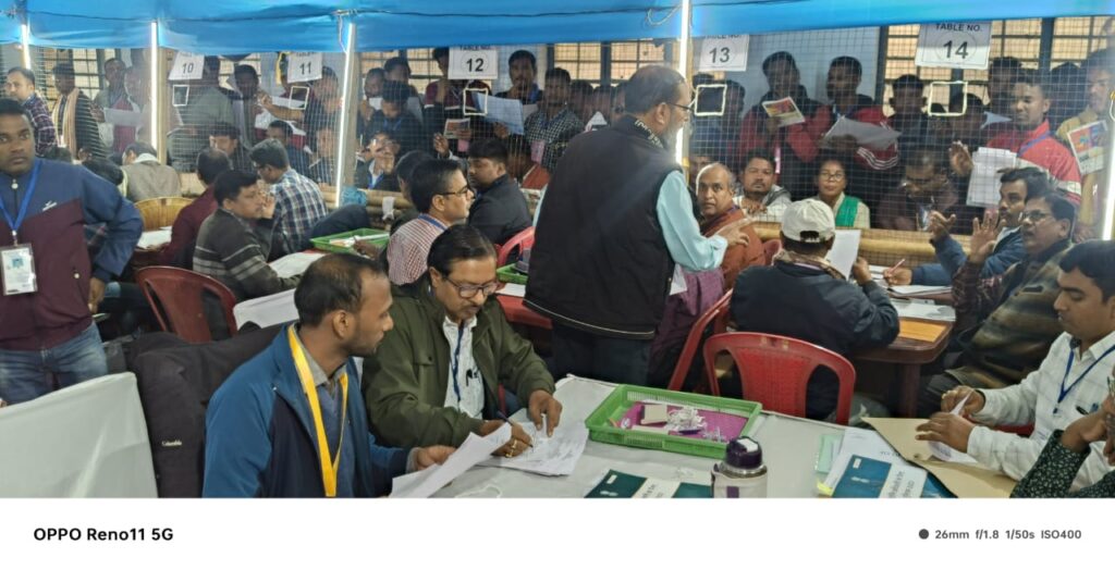 Bahragora Result 2024 Live: JMM उम्मीदवार समीर कुमार मोहंती आगे, भाजपा के दिनेशानंद पीछे, जानें किस सीट पर कौन हैं आगे