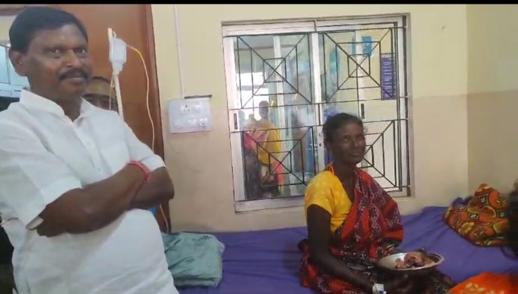 Jamshedpur: पोटका प्रखंड के धीरोल पंचायत के चिमन जुड़ी गांव में चुआं का दूषित जल पीने के कारण चार लोग जमशेदपुर के सदर अस्पताल में हैं इलाजरत! गांव में लगाए गए आठ में से सात चापाकल का ख़राब होना दर्शाता है सरकारी तंत्र की विफलता: अर्जुन मुंडा