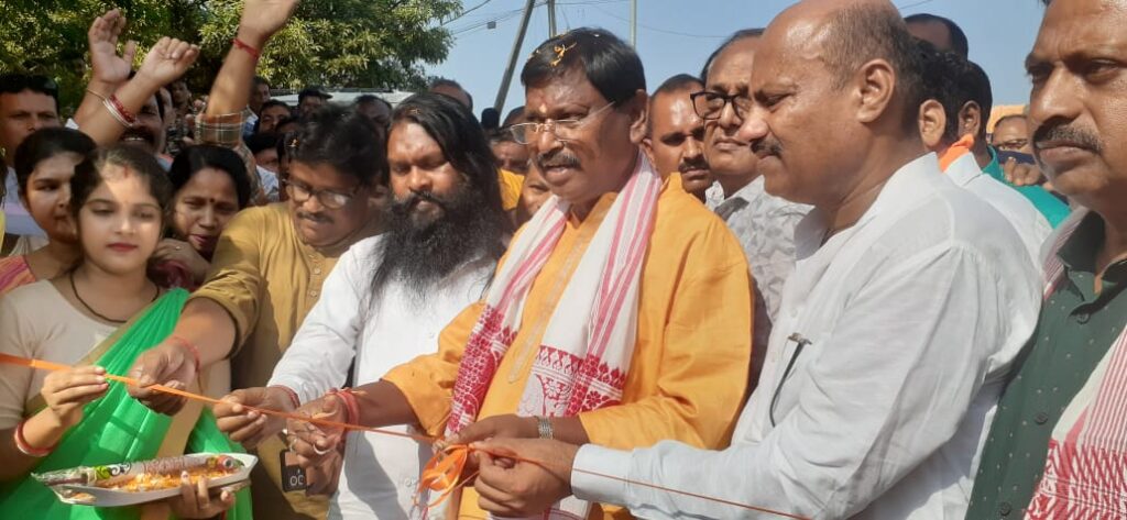 Arjun Munda: अर्जुन मुंडा ने हेमंत सोरेन को घेरा, बोले, जिन्होंने सीएम पद पर चंपाई सोरेन को बर्दाश्त नहीं किया, वे आदिवासी हित की क्या बात करेंगे