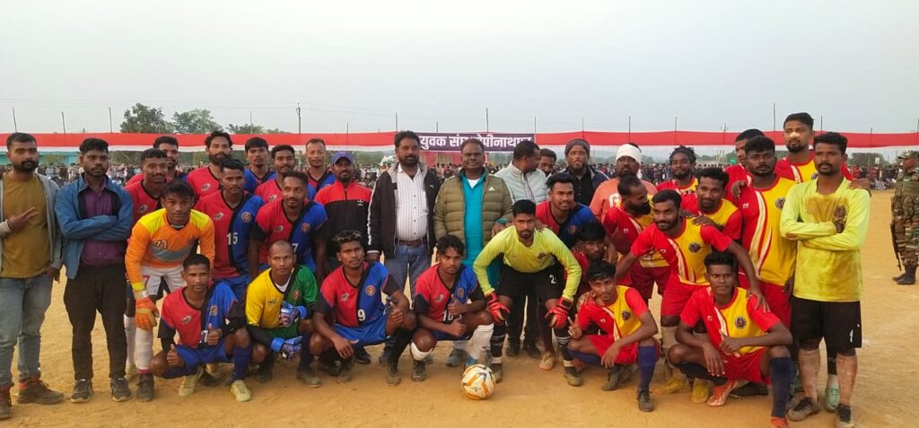 Birsa Munda Football Tournament: आर्मी एफसी को हरा बम-बम भोले क्लब बना फुटबॉल प्रतियोगिता का विजेता, मिला एक लाख प्राइज मनी, उपविजेता को मिले 70 हजार रुपये