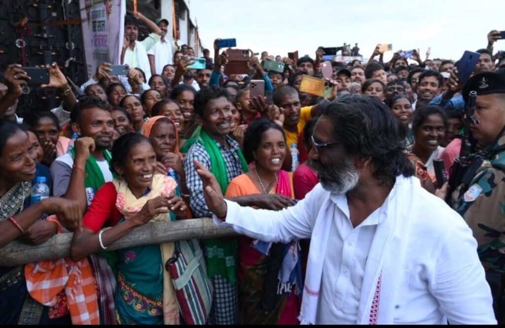 Jharkhand Elections: सीएम हेमंत सोरेन की घोषणा, झामुमो नीत गठबंधन सत्ता में आया, तो पांच की जगह सात किलो राशन मिलेगा