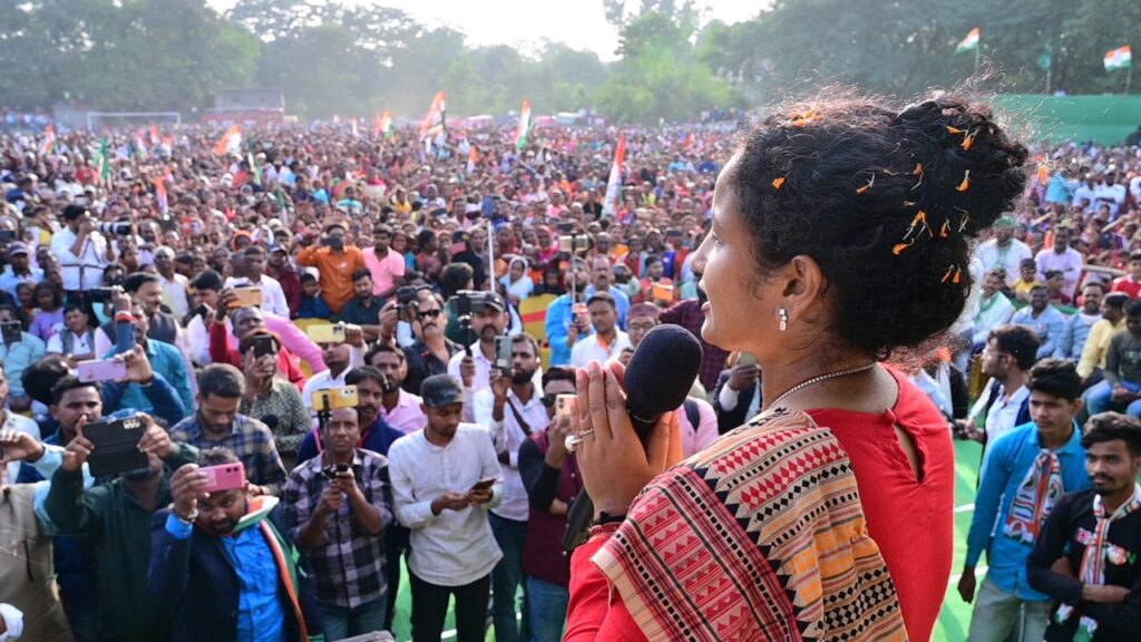 Kalpana Soren: झामुमो नेता कल्पना सोरेन ने झारखंड में सरकारी स्कूलों को बंद करने के लिए भाजपा की आलोचना की