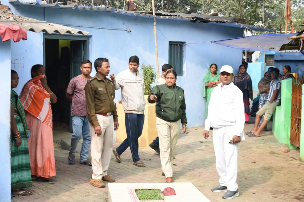 Jamshedpur News: सोनारी कुम्हारपाड़ा बी ब्लाॅक में युवक ने की आत्महत्या, खुदकुशी के कारणों का खुलासा होना बाकी, जांच में जुटी पुलिस