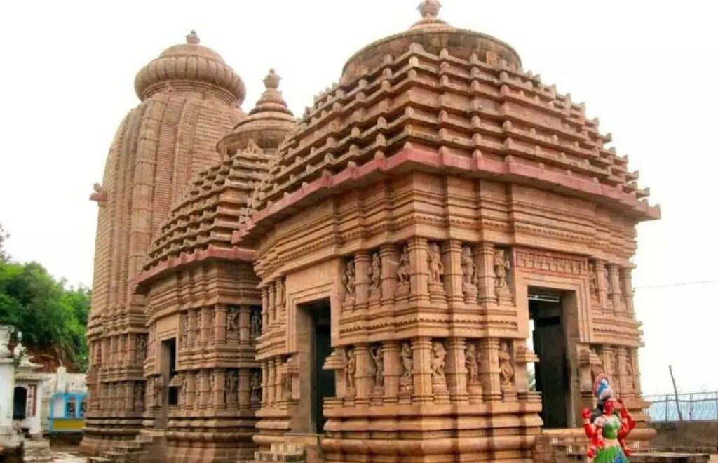 Odisha News: पुरुषोत्तमपुर के पहाड़ी पर स्थित तारा तारिणी मंदिर से 10 लाख रुपये के चांदी के आभूषण की लूट