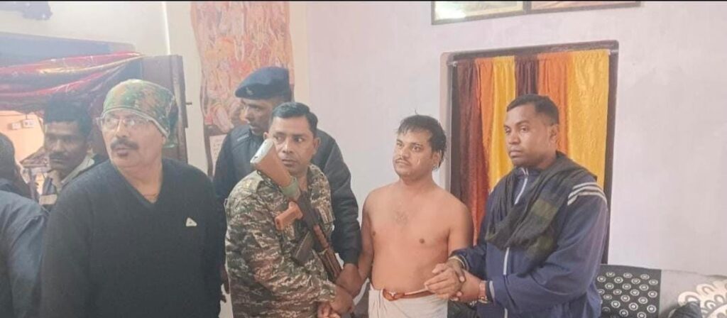 नेतरहाट स्कूल का प्रशासी पदाधिकारी 50 हजार रुपये रिश्वत लेते गिरफ्तार, दूध सप्लायर से ले रहा था रुपये
