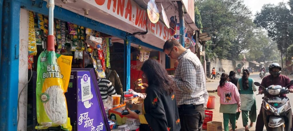Jamshedpur: सीतारामडेरा, भालूबासा, बाराद्वारी में निजी स्कूलों के पास की गयी छापेमारी, 3 दुकानों से तंबाकू उत्पाद जब्त, लगाया गया जुर्माना