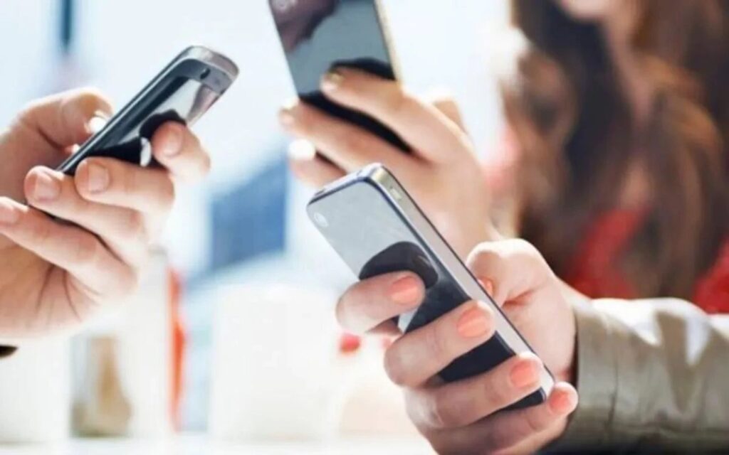 TRAI Good Initiative: अब ‘फोन कॉल’ करनेवाले के लिए भी लाना होगा ‘रिचार्ज प्लान’, सिर्फ ‘डेटा प्लान’ नहीं थमा सकेंगी Mobile कंपनियां, ट्राई ने किया नियमों में बड़ा बदलाव