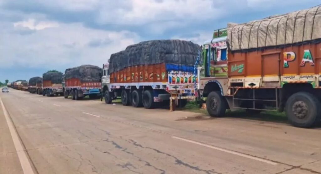 Bengal Potato Crisis: बंगाल के आलू व्यापारियों ने ‘अनिश्चितकालीन’ हड़ताल वापस ली, दूसरे राज्यों में आलू भेजने पर लगी रोक हटाने की मांग पर विचार करेगी ममता सरकार