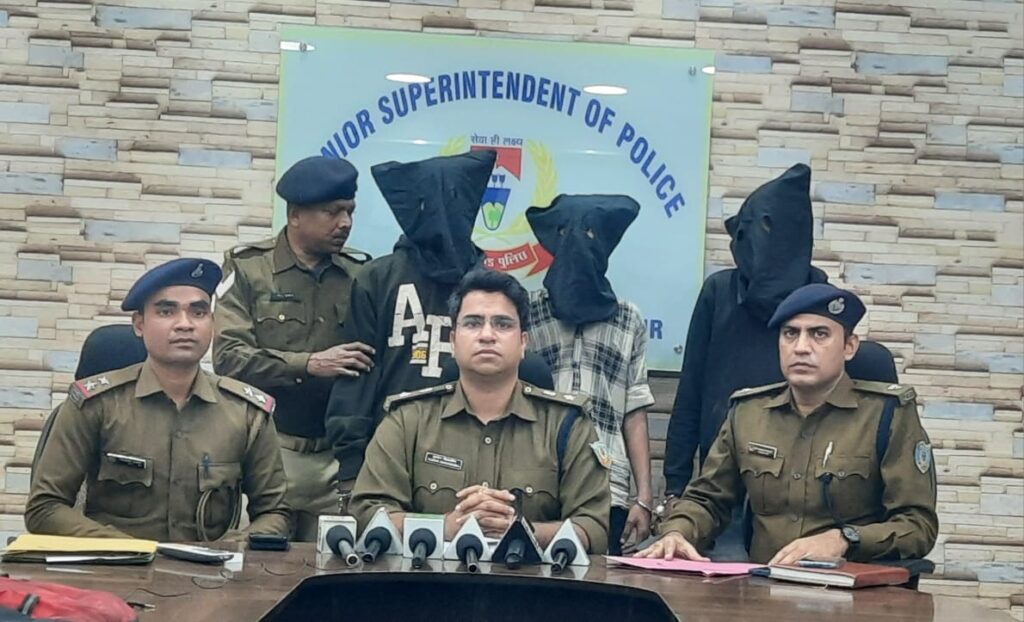 Jamshedpur Crime : जुगसलाई पुलिस ने बाइक चोर गिरोह के तीन सदस्यों को पकड़ा, पांच वाहन जब्त, जुगसलाई और बागबेड़ा के हैं गिरफ्तार युवक