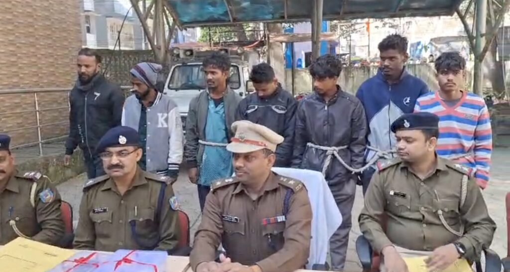 रांची में बाइक चोर गिरोह के सात सदस्य गिरफ्तार, हथियार और बाइक बरामद