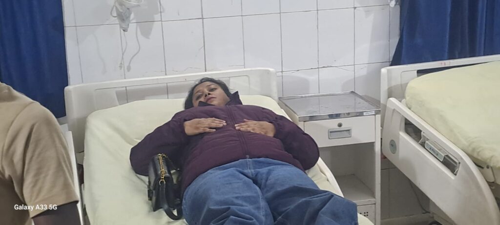 Saraikala Accident: सड़क किनारे अंधेरे में खड़े ट्रैक्टर से टकरायी बाइक, पति-पत्नी घायल, सरायकेला-कांड्रा मार्ग पर पोड़ाडीह के समीप हुआ हादसा