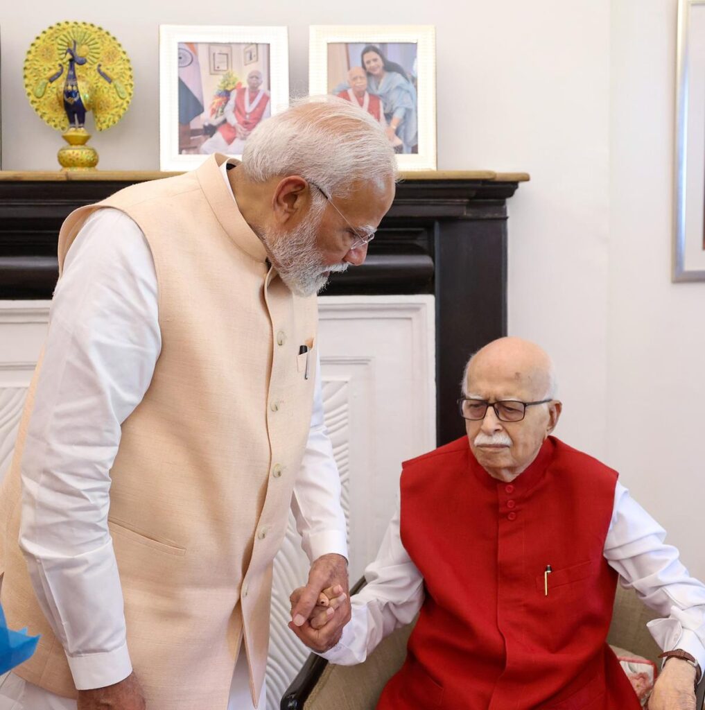 96 वर्षीय भाजपा के वरिष्ठ नेता LK Adwani अपोलो अस्पताल में भर्ती, डॉक्टर की निगरानी में चल रहा इलाज, हालत स्थिर