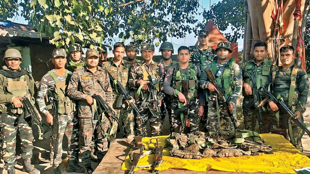 Jharkhand: गुमला के देवरागानी जंगल में मुठभेड़ में बच निकला झांगुर गुट सुप्रीमो रामदेव उरांव, एके-47 समेत भारी मात्रा में गोलियां व सामान बरामद