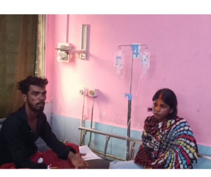 पहले प्रेमी, फिर प्रेमिका ने खाया जहर, खुशकिस्मत रहे बच गयी जान तो परिजनों ने अस्पताल में ही करा दी दोनोंं की शादी