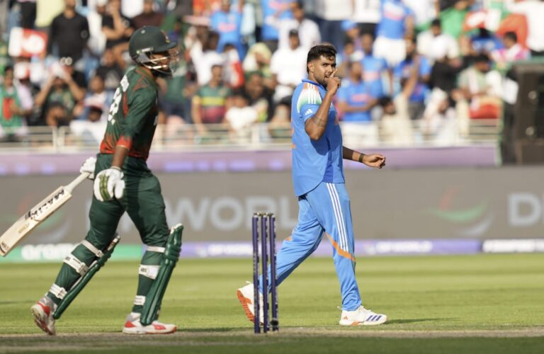 Champions Trophy: भारत ने बांग्लादेश को छह विकेट से हराया, शमी ने झटके पांच विकेट, गिल का नाबाद शतक, रोहित ने वनडे में 11,000 रन पूरे किए