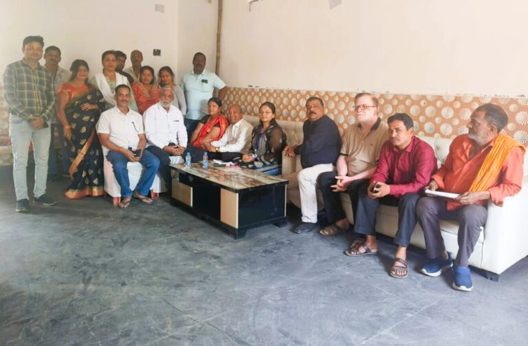 Jamshedpur : बागबेड़ा कॉलोनी में 100 लोगों की नेत्र जांच, 15 के मोतियाबिंद का होगा ऑपरेशन