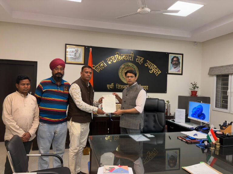 गोविंदपुर जलापूर्ति योजना के स्थायी समाधान की मांग, उपायुक्त से मिले डॉ परितोष