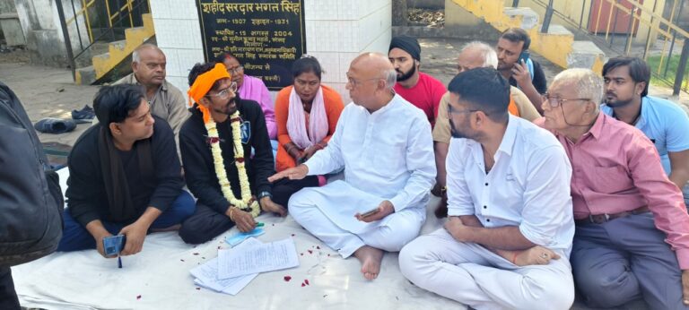 Jamshedpur: जेम्को में सड़क हादसे में पिता और पुत्री की मौत को लेकर एसडीओ से आज मिलेंगे सरयू राय, बोले-भारी वाहनों को सड़कों से हटाना ही समाधान