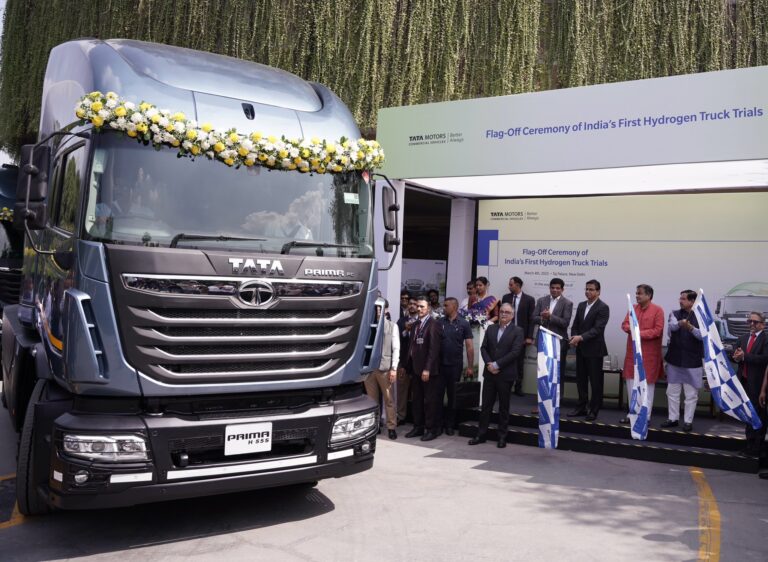 Tata Motors की बड़ी उपलब्धि, देश का पहला हाइड्रोजन से चलने वाले ट्रक का ट्रायल हुआ शुरू, Nitin gadkari ने दिखायी हरी झंडी