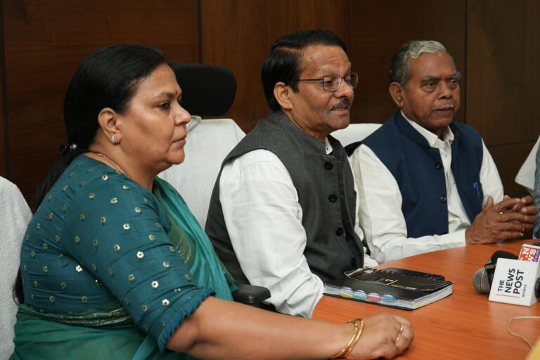 Jharkhand Congress: राहुल गांधी के बाद अब कांग्रेस प्रदेश प्रभारी के राजू का खुलासा, बोले- BJP के लिए काम करते हैं कई कांग्रेसी, ऐसे लोगों पर करेंगे कार्रवाई