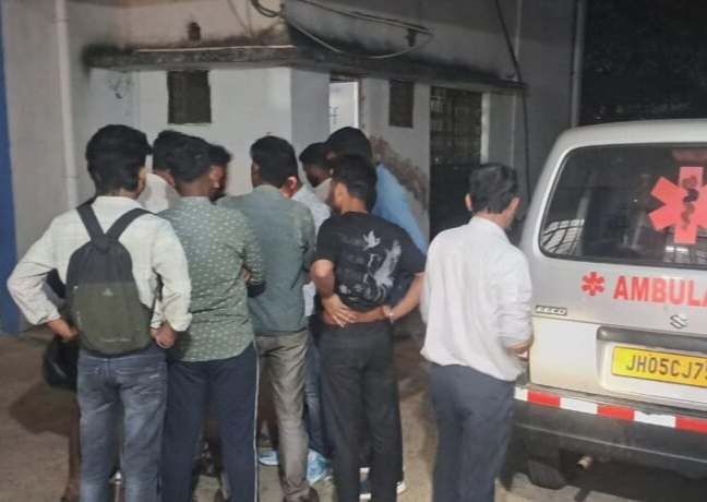 Saraikela: रामकृष्ण फॉर्जिंग कंपनी में ड्यूटी कर घर के लिए निकला था युवक, रेल लाइन पर मृत मिला, परिजनों ने हत्या का लगाया आरोप, जांच में जुटी पुलिस