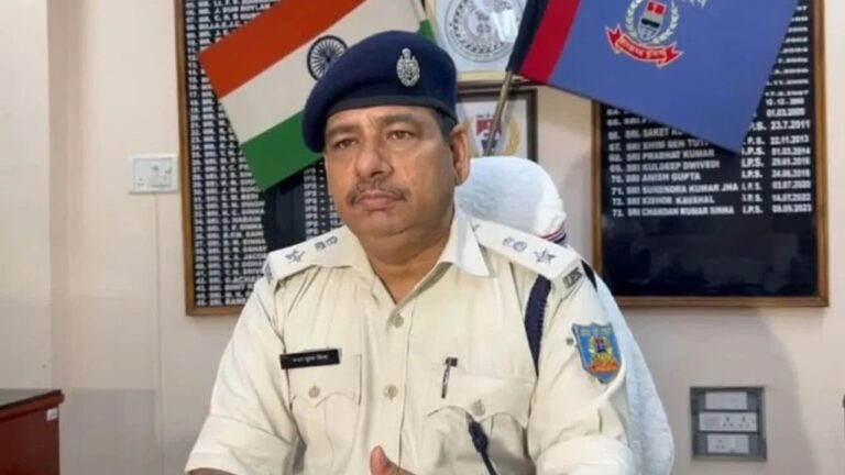 ‘होली पर काबू में रहें, नहीं तो 10 फीट नीचे जमीन में गाड़ देंगे…,’ रांची SSP की चेतावनी