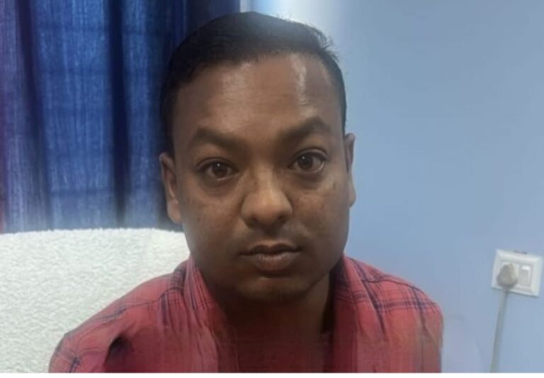 Jharkhand: ACB की बड़ी कार्रवाई, 10 हजार रुपये घूस लेते SDO कार्यालय का कंप्यूटर ऑपरेटर गिरफ्तार, पक्ष में फैसला कराने को मांगे थे 40 हजार