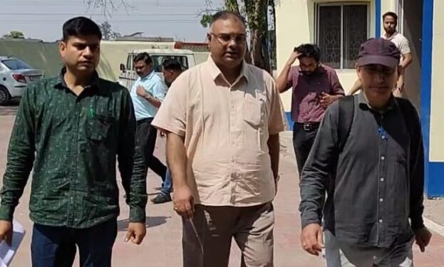 CBI Action: धनबाद की खुदिया कोलियरी से पीएफ क्लर्क समेत दो लोग 15 हजार रिश्वत लेते गिरफ्तार, PF और Gratuity की फाइल आगे बढ़ाने के एवज में ले रहे थे घूस